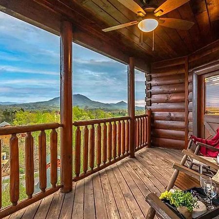 Villa New Majestic 5 Star Amazing View, Pool, Hot Tub! à Pigeon Forge Extérieur photo