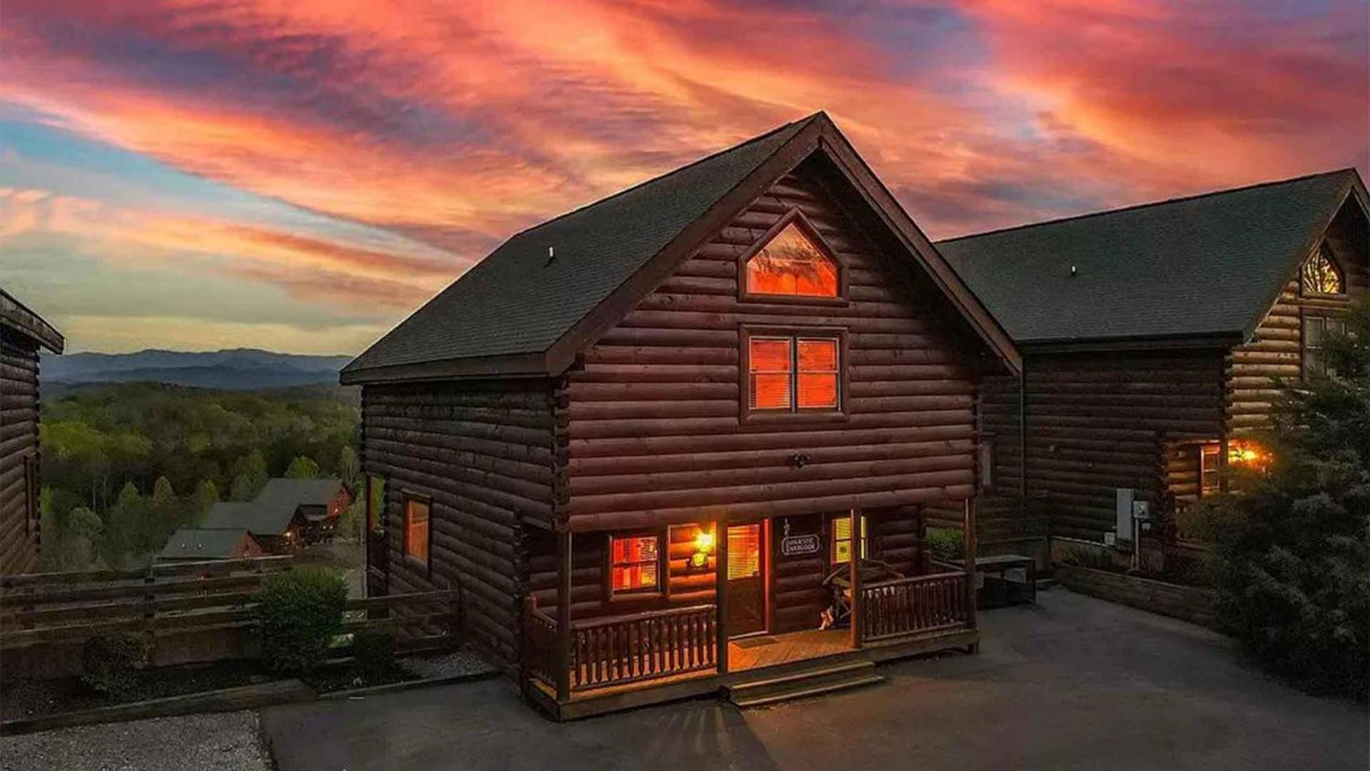 Villa New Majestic 5 Star Amazing View, Pool, Hot Tub! à Pigeon Forge Extérieur photo